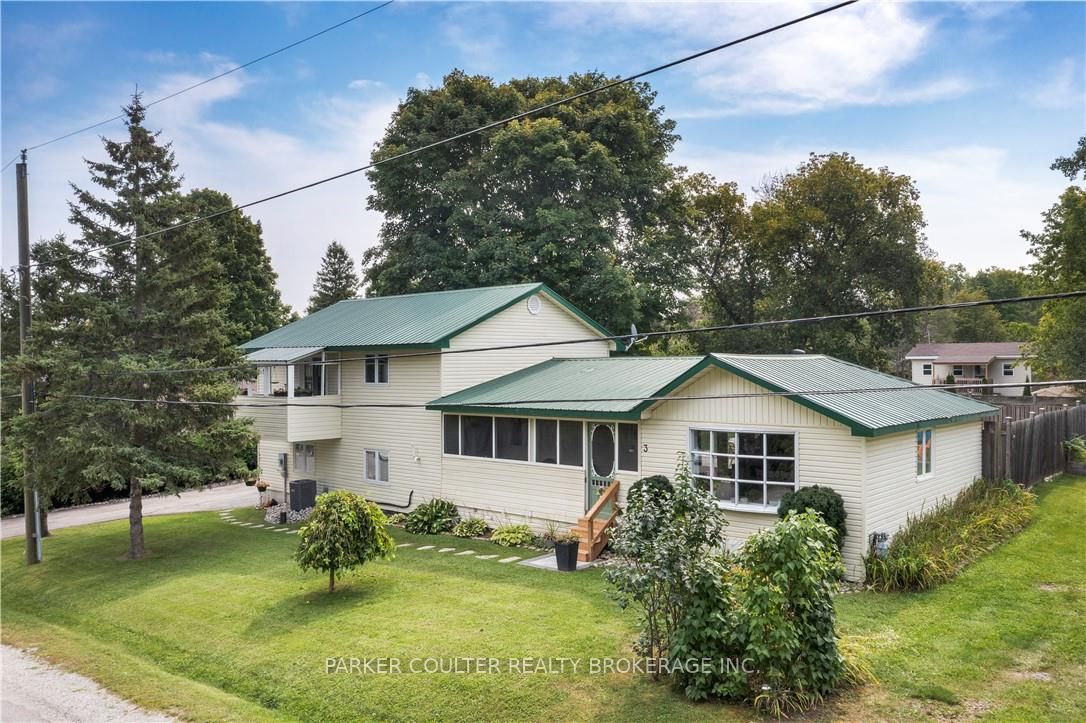 3 Earldom Boulevard, Tay, ON L0K 1R0