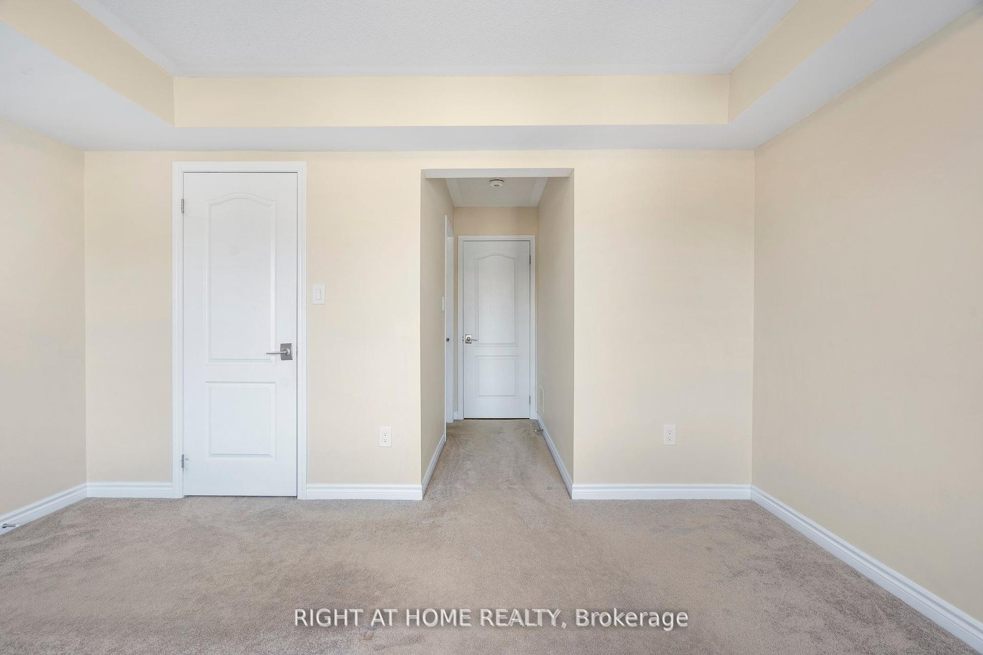3 Bedrooms Condo at 25 Heron Park, Toronto For sale