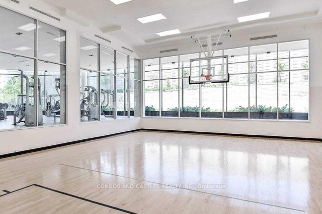 2 Bedrooms Condo at 88 Park Lawn, Toronto For sale