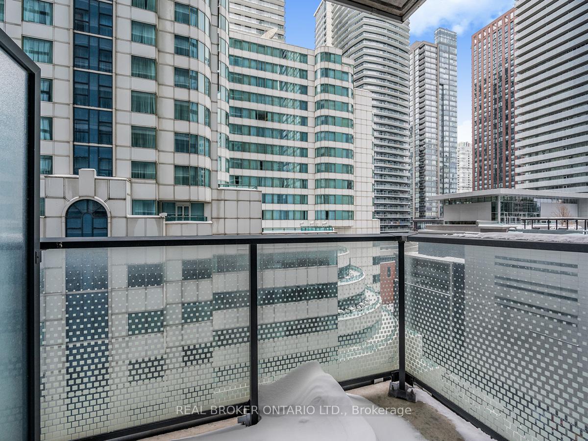 1 Bedroom Condo at 125 Blue Jays, Toronto For sale