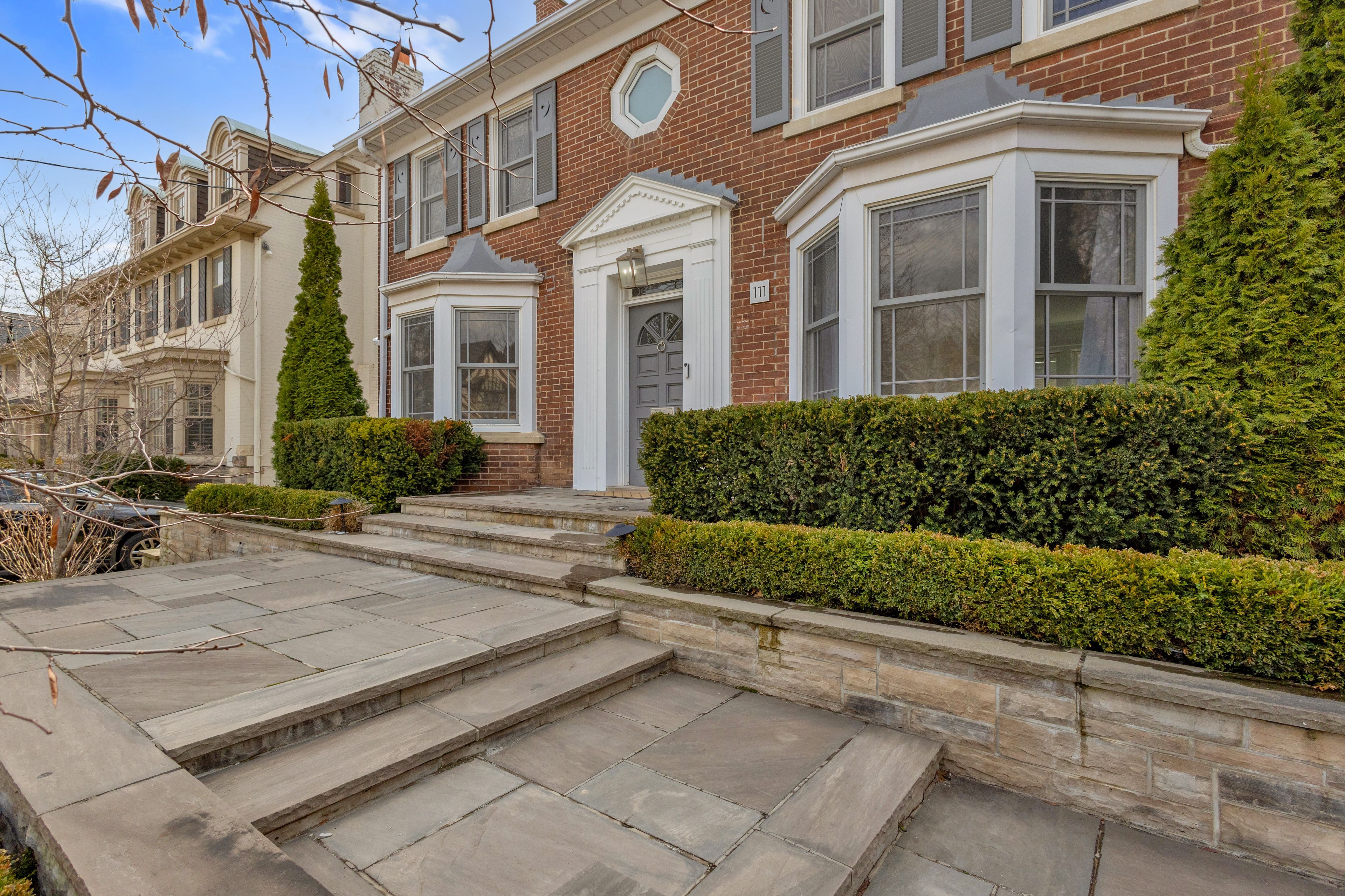 111 Strathallan Boulevard
