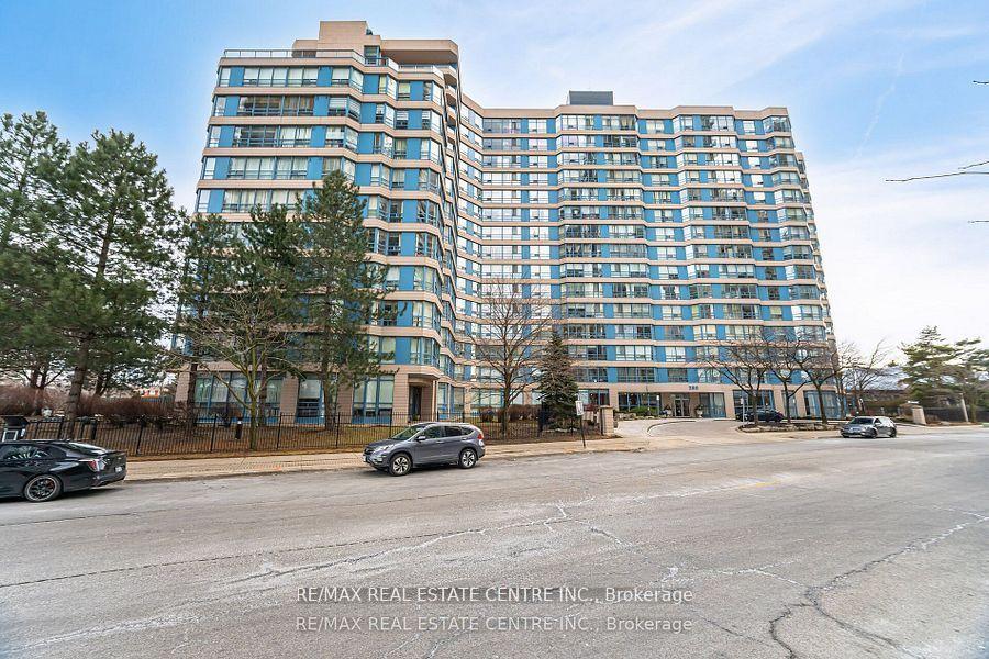 3 Bedrooms Condo at 250 Webb, Mississauga For sale