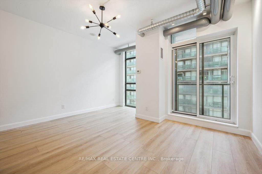 2 Bedrooms Condo at 150 Sudbury, Toronto For sale