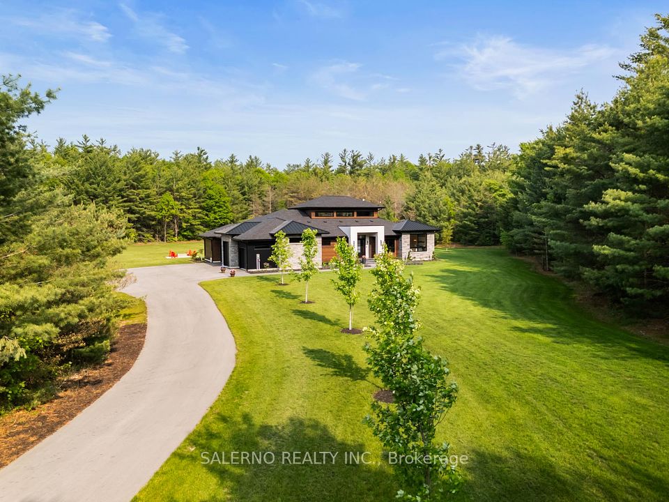 38 Marni Lane, Springwater, ON L0L 2K0