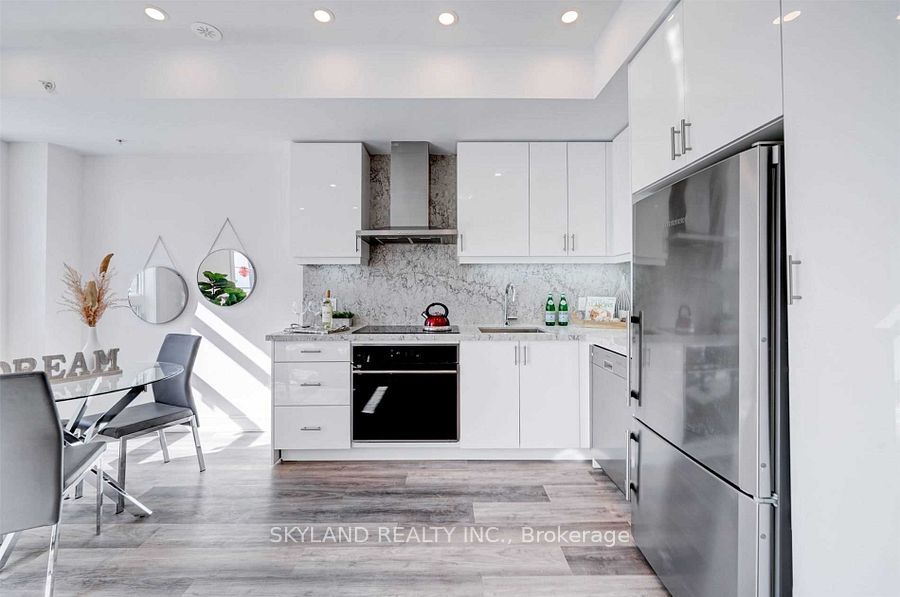 57 Finch Avenue W, #41