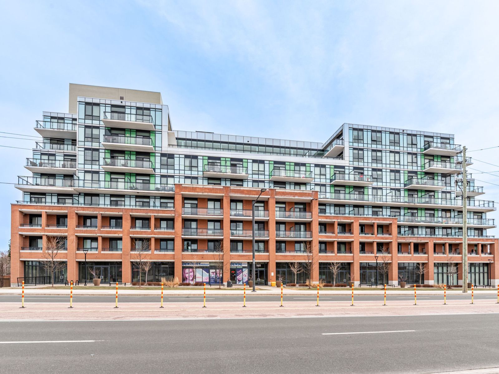 11611 Yonge Street 517