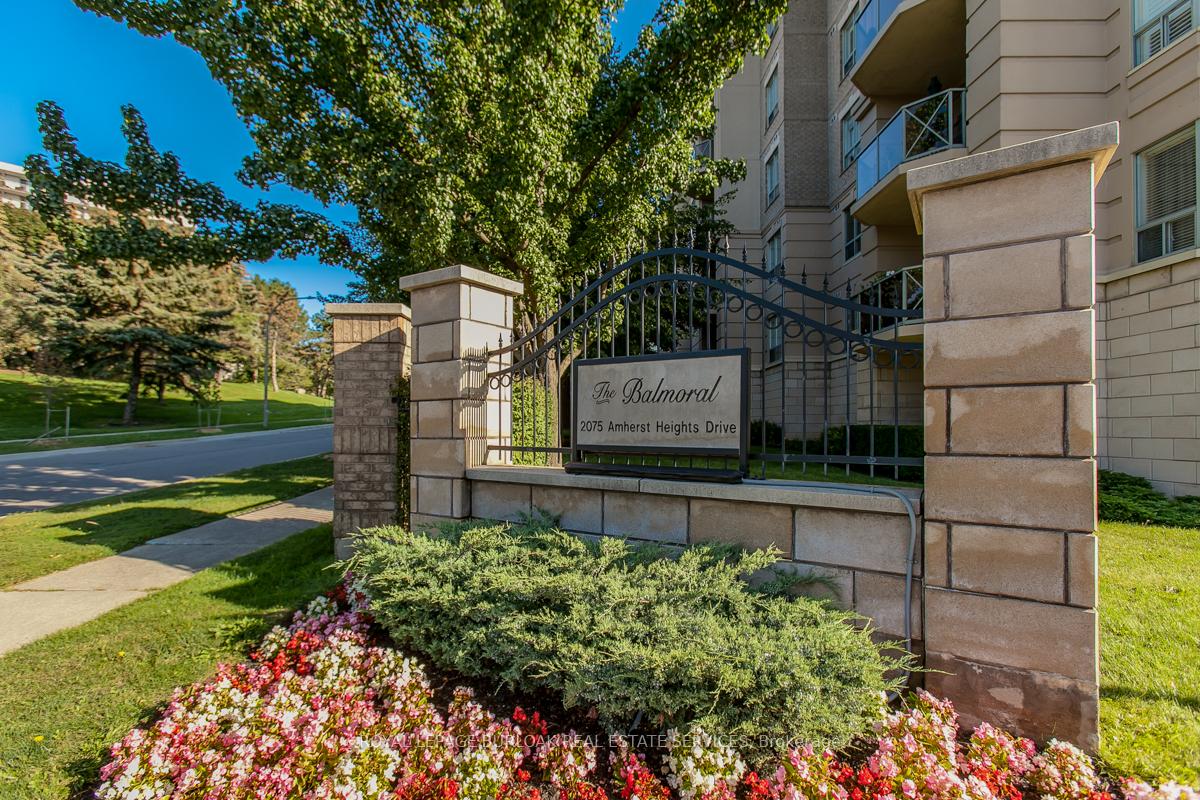 2 Bedrooms Condo at 2075 Amherst Heights, Burlington For sale