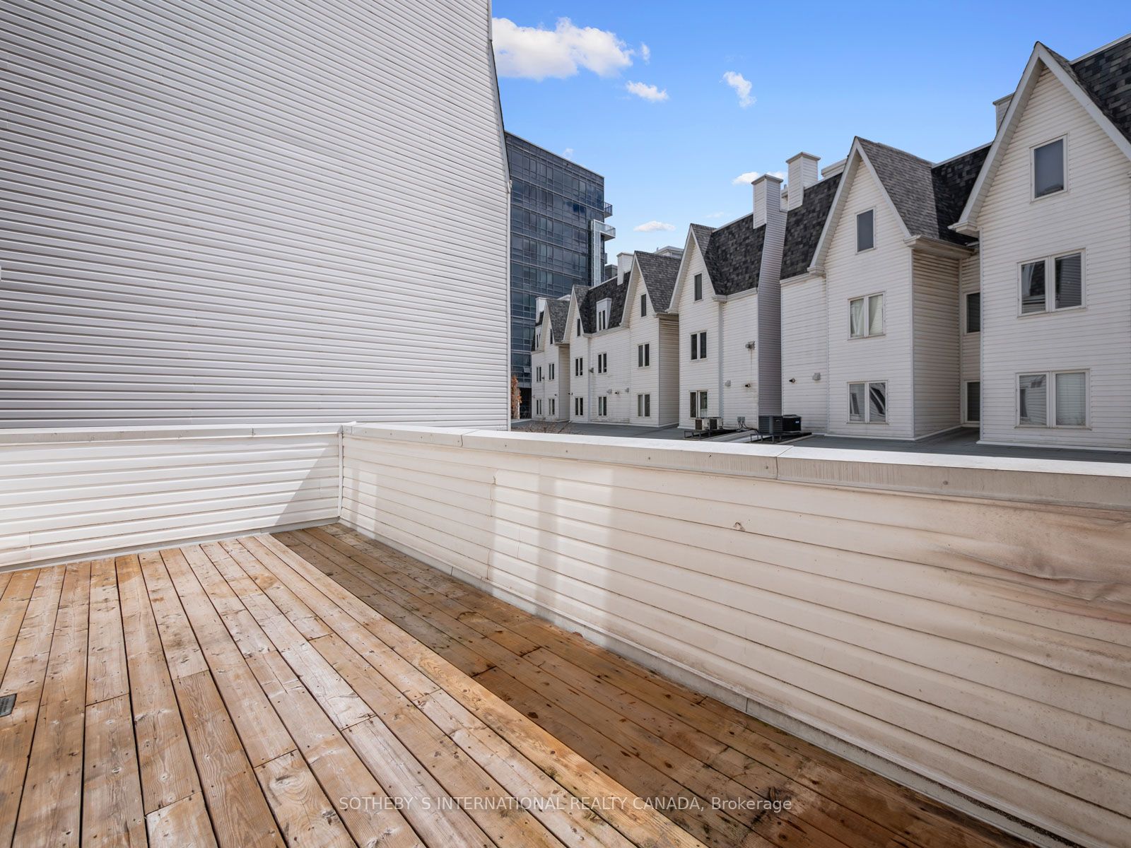 12 Sudbury Street, #802