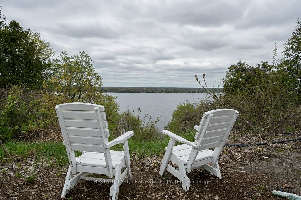 2035 County Rd 7, Prince Edward County, ON K0K 2T0
