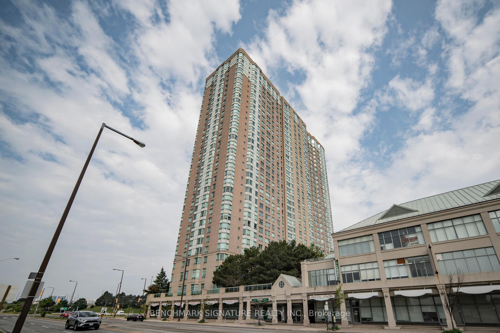 3 Bedrooms Condo at 68 Corporate, Toronto For sale