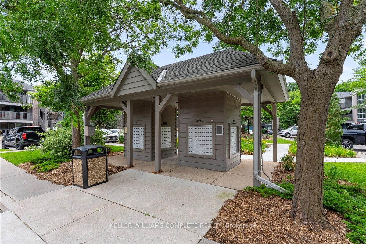 2 Bedrooms Condo at 2010 CLEAVER,  Burlington For sale