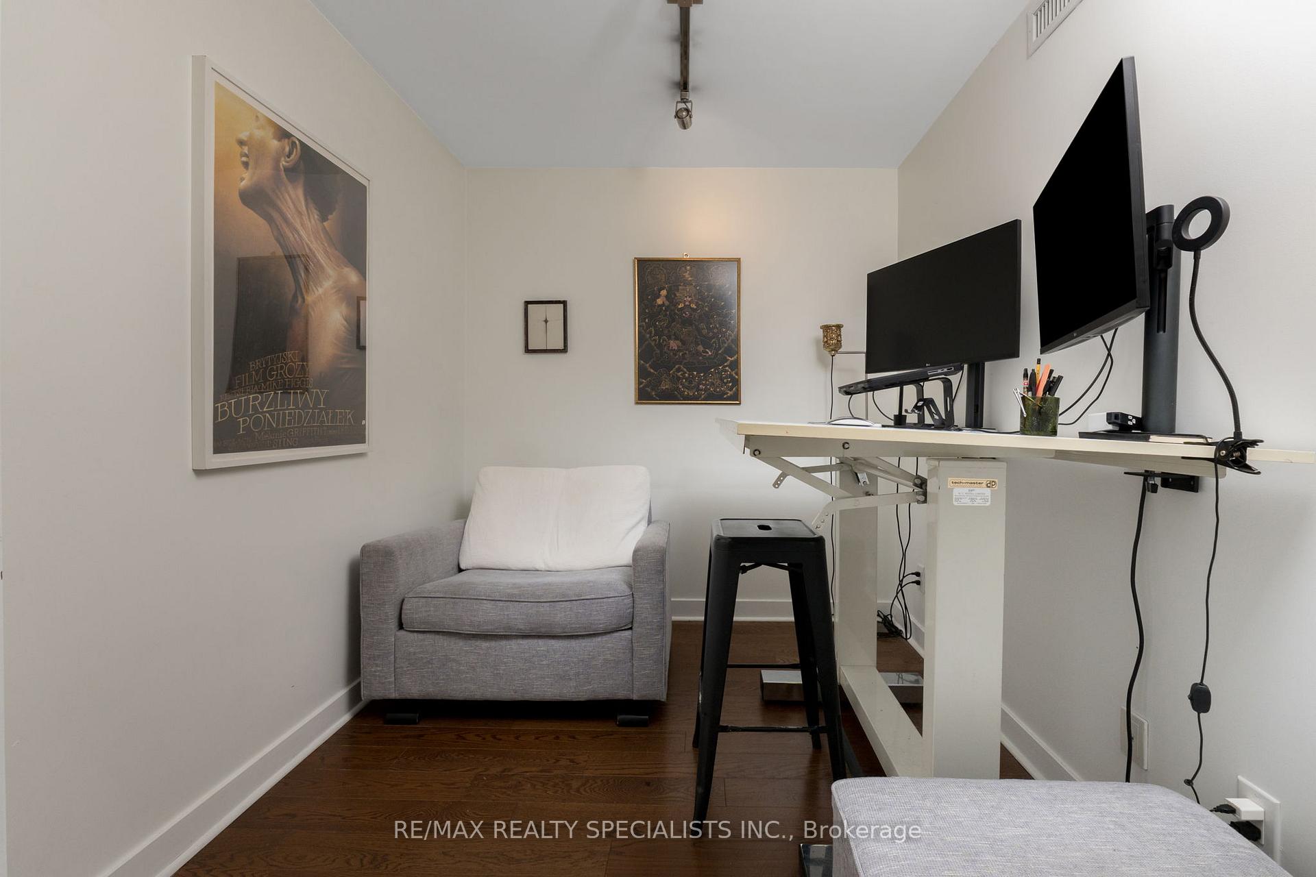 2 Bedrooms Condo at 320 Richmond, Toronto For sale