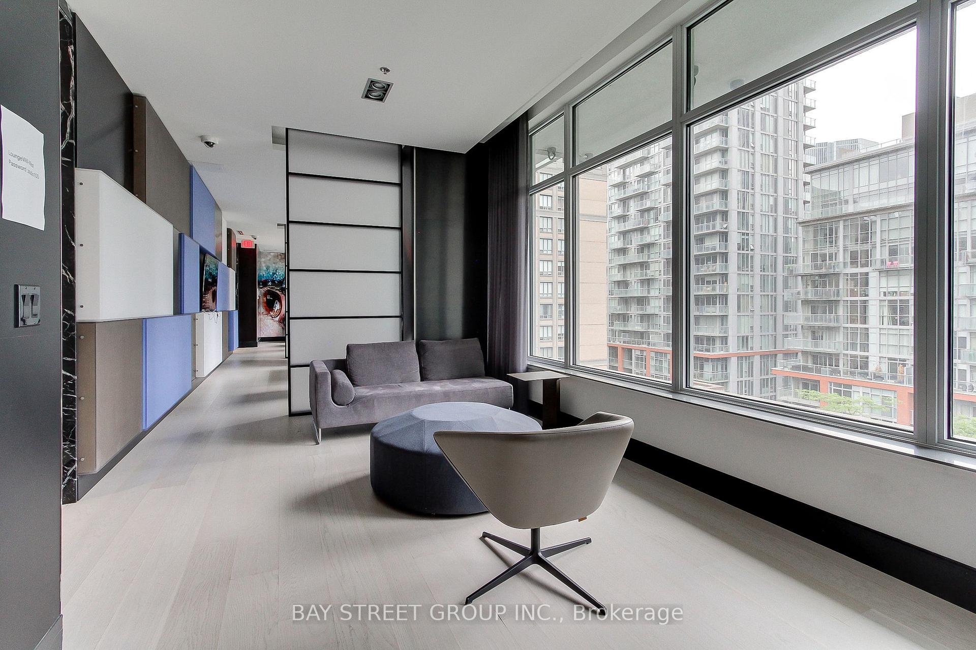2 Bedrooms Condo at 199 Richmond, Toronto For sale