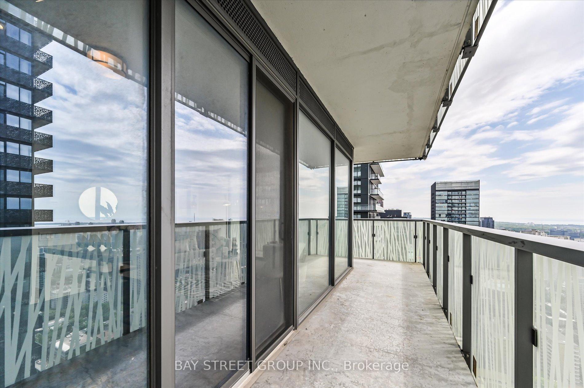 1 Bedroom Condo at 50 Charles, Toronto For sale