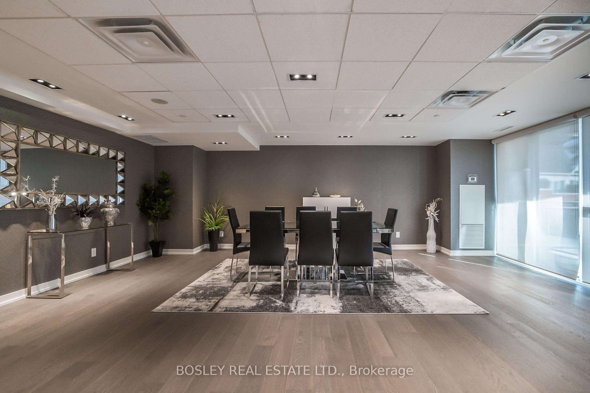 2 Bedrooms Condo at 5101 Dundas, Toronto For sale