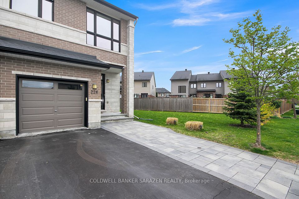 226 Southbridge Street, BlossomParkAirportandArea, ON K4M 0C5