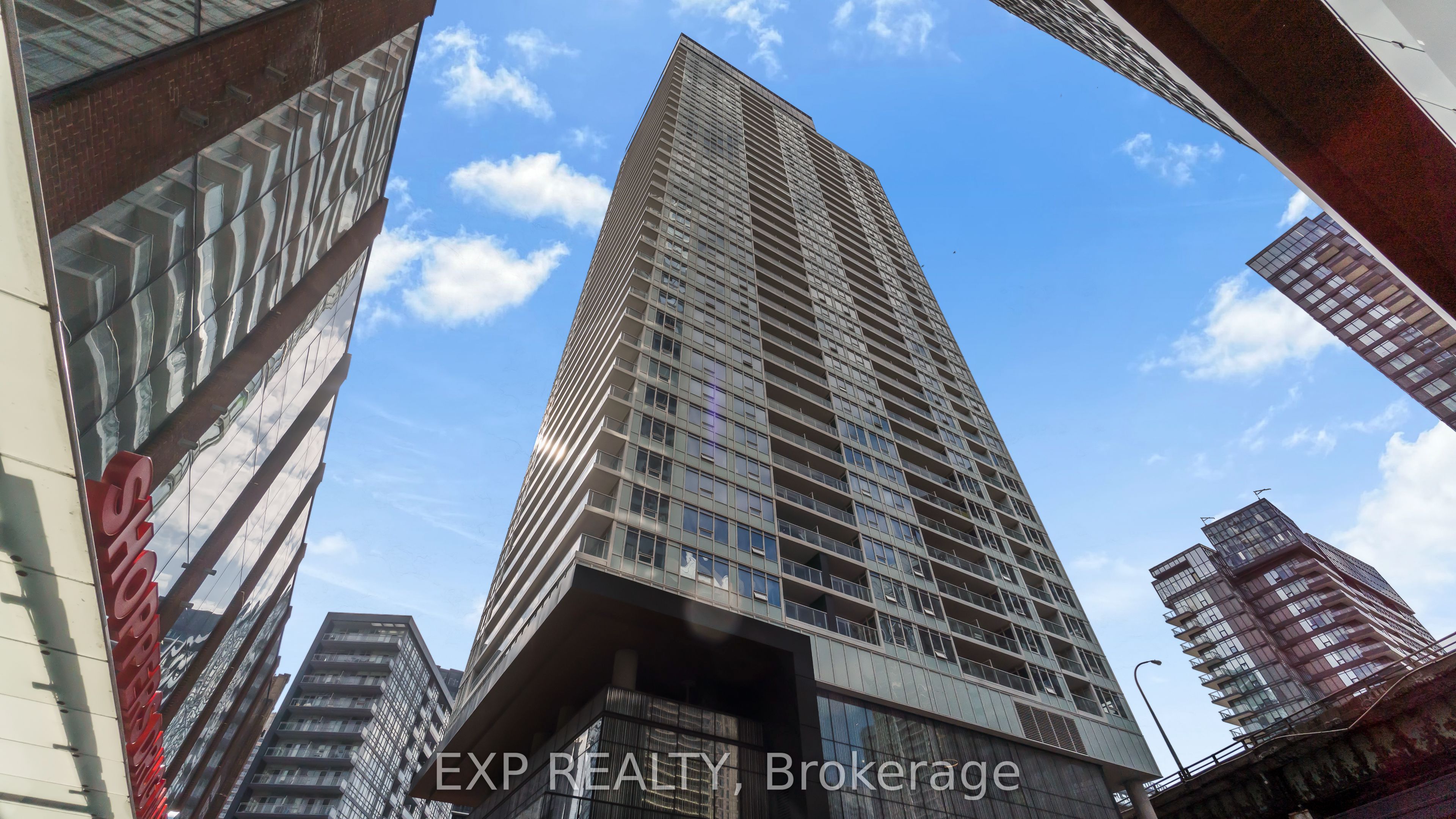 #811 - 19 Bathurst Street, Toronto, ON M5V 0N2