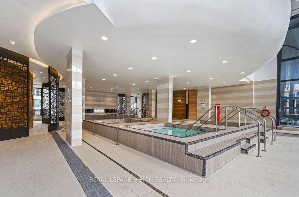 2 Bedrooms Condo at 501 Yonge, Toronto For sale