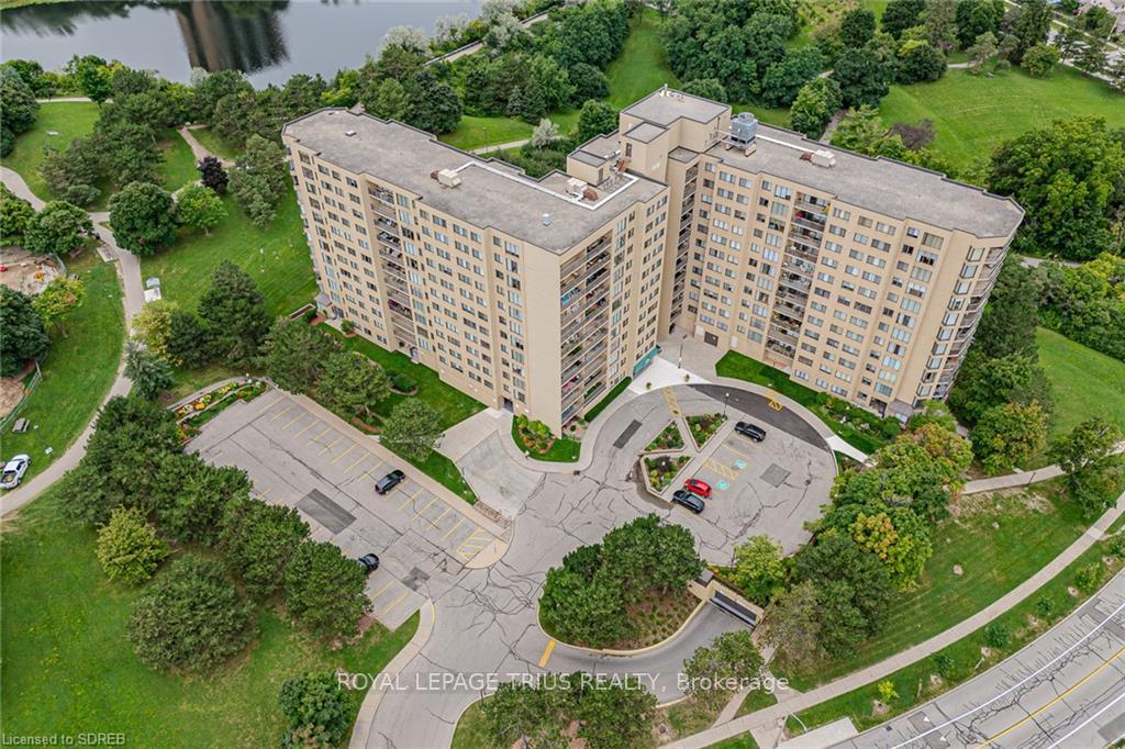 2 Bedrooms Condo at 6500 Montevideo,  Mississauga For sale