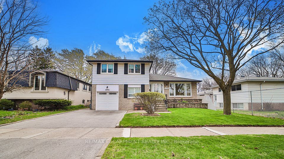 2276 WYANDOTTE