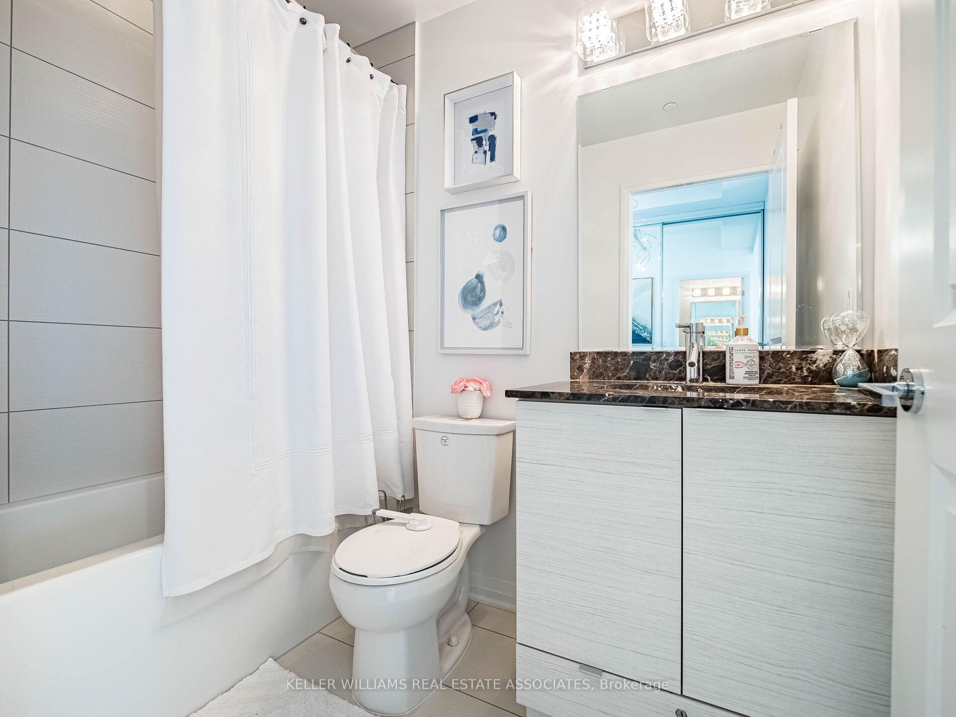 3 Bedrooms Condo at 59 Annie Craig, Toronto For sale