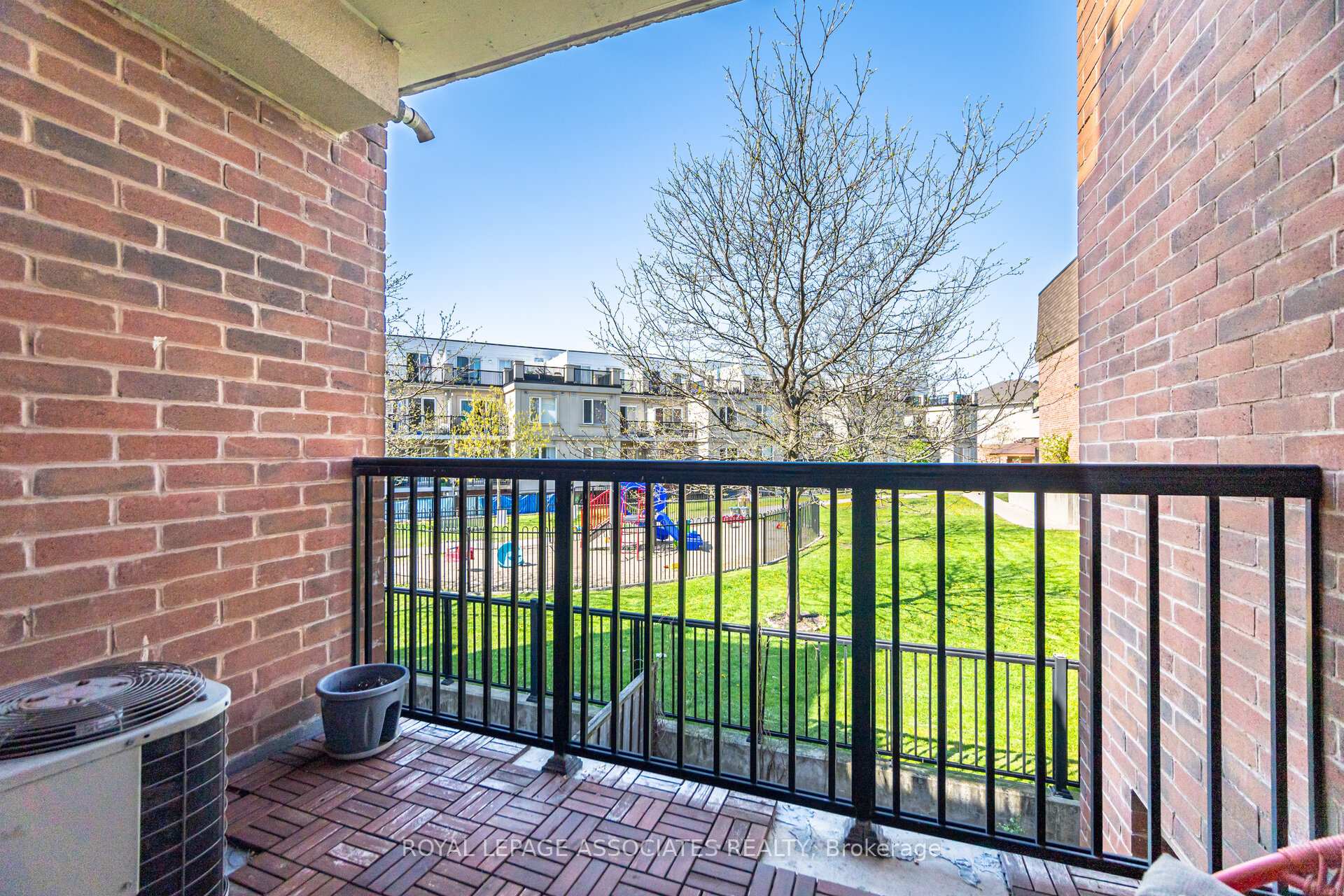 3 Bedrooms Condo at 3043 Finch, Toronto For sale