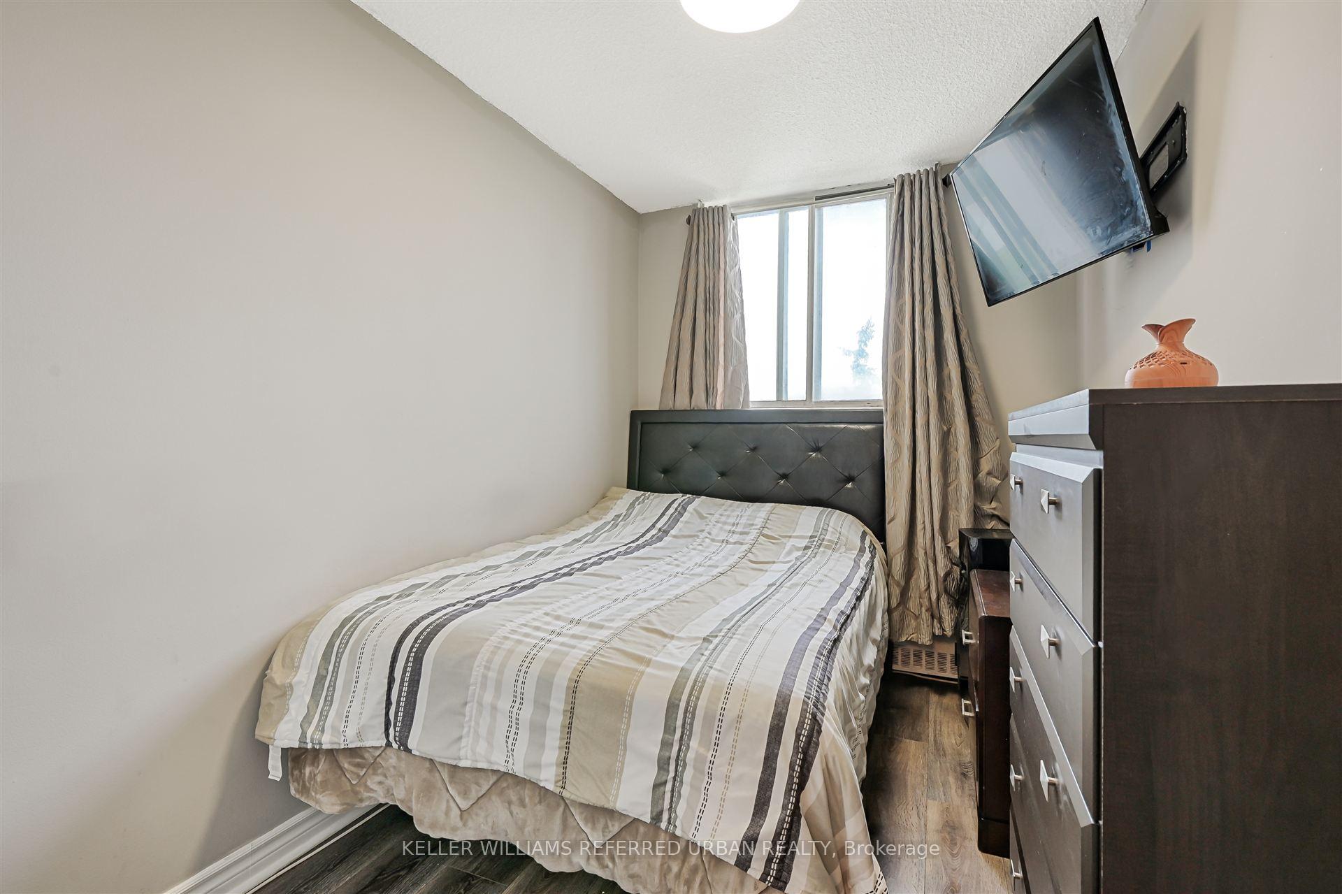 2 Bedrooms Condo at 940 Caledonia, Toronto For sale