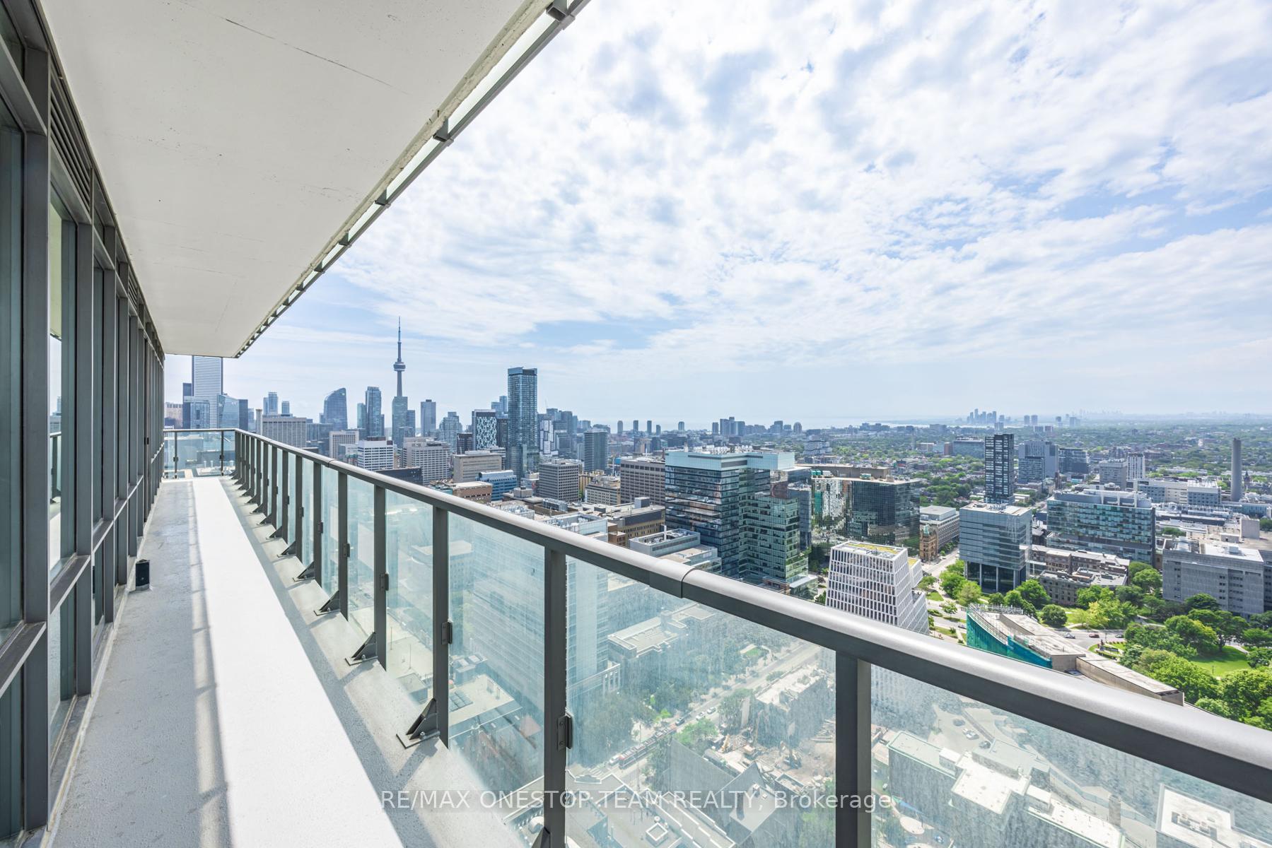 4 Bedrooms Condo at 832 Bay, Toronto For sale