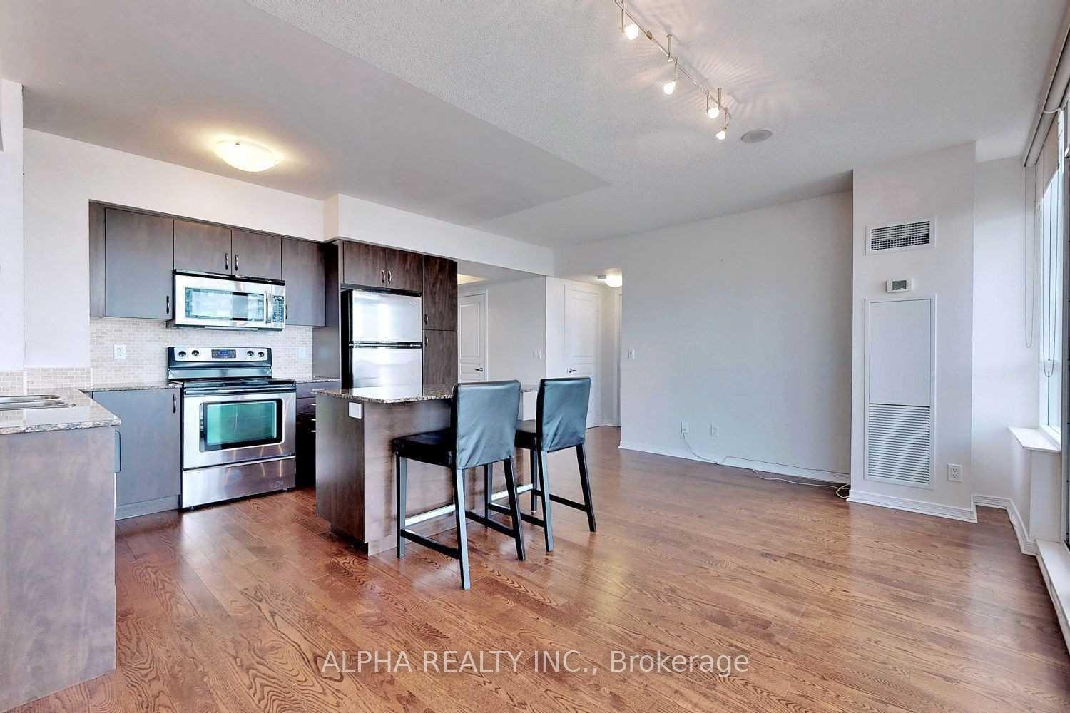 2 Bedrooms Condo at 15 Legion,  Toronto For sale