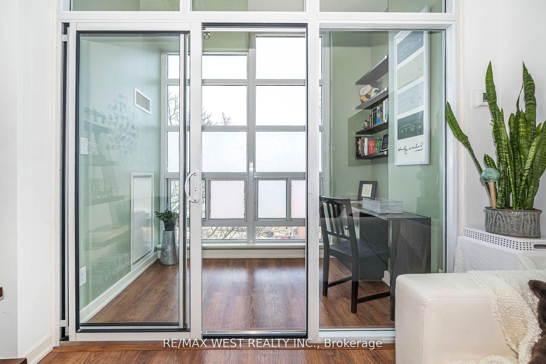 2 Bedrooms Condo at 380 Macpherson, Toronto For sale