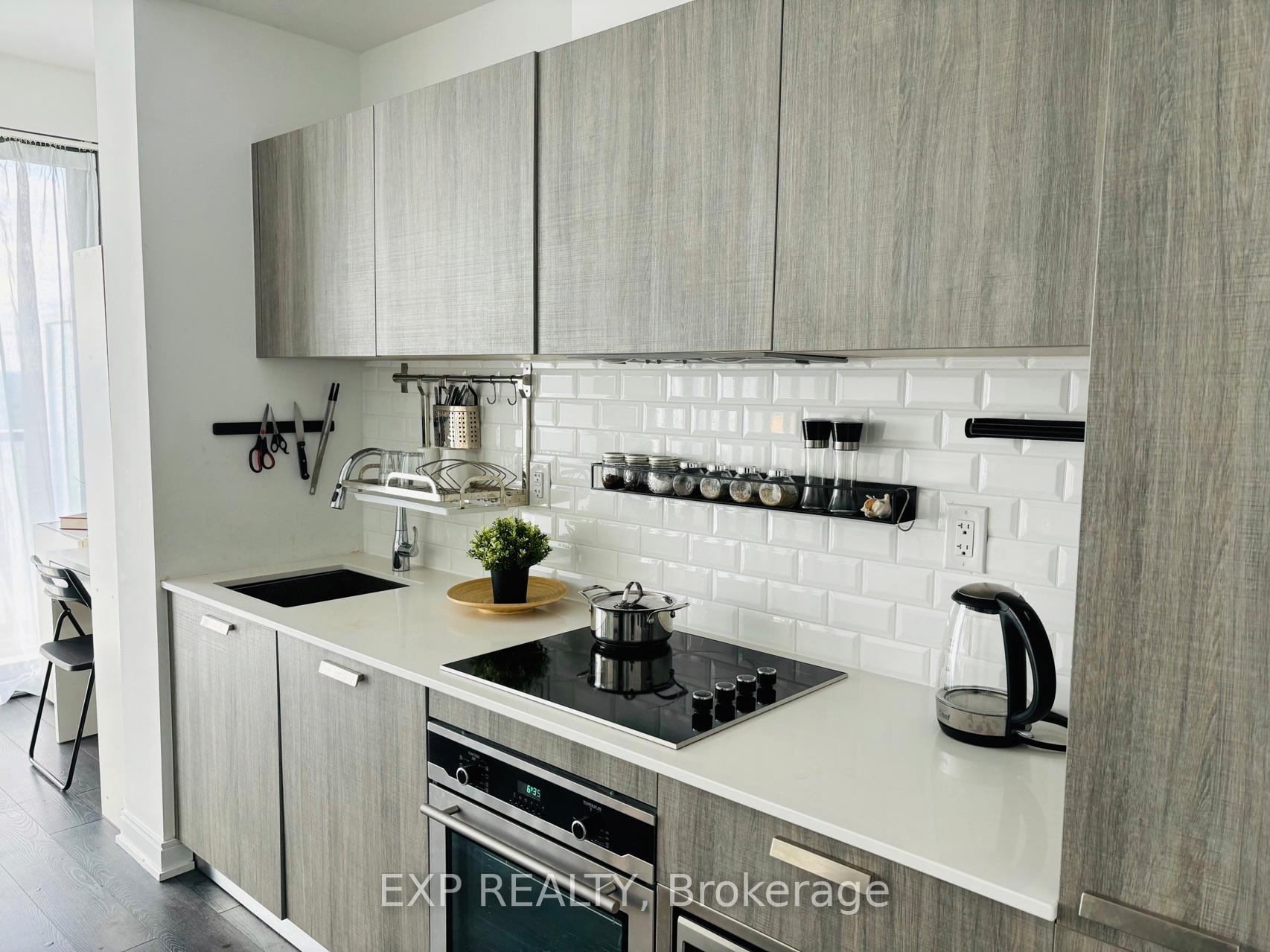 1 Bedroom Condo at 50 Charles, Toronto For sale