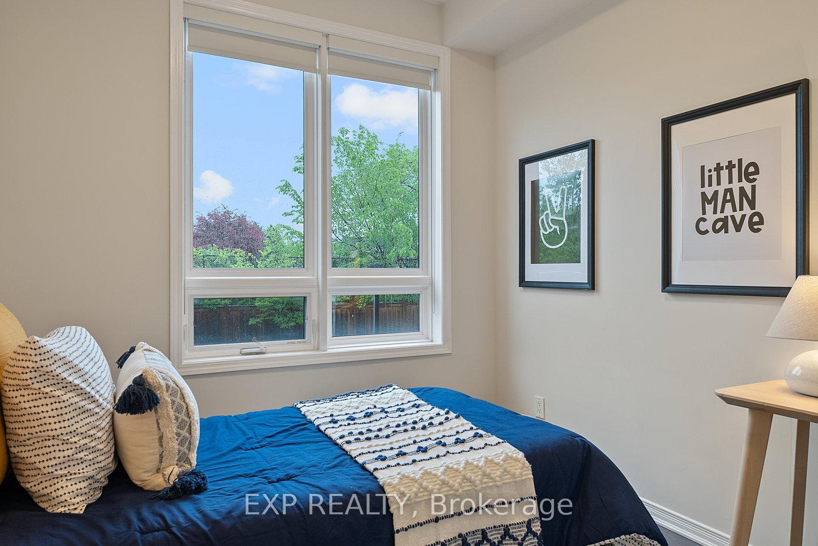 2 Bedrooms Condo at 1100 Briar Hill, Toronto For sale
