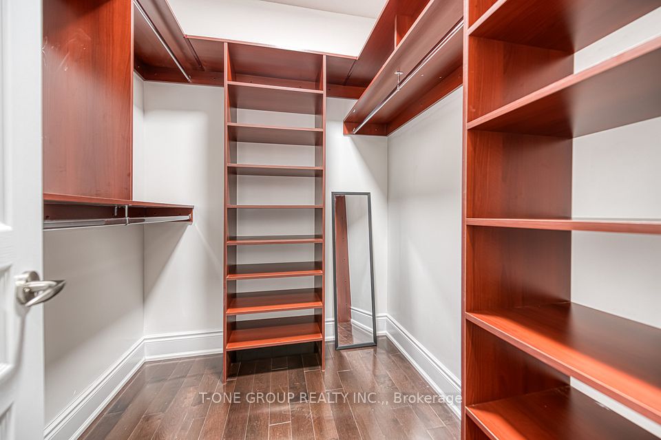 primary bedroom walk in closet