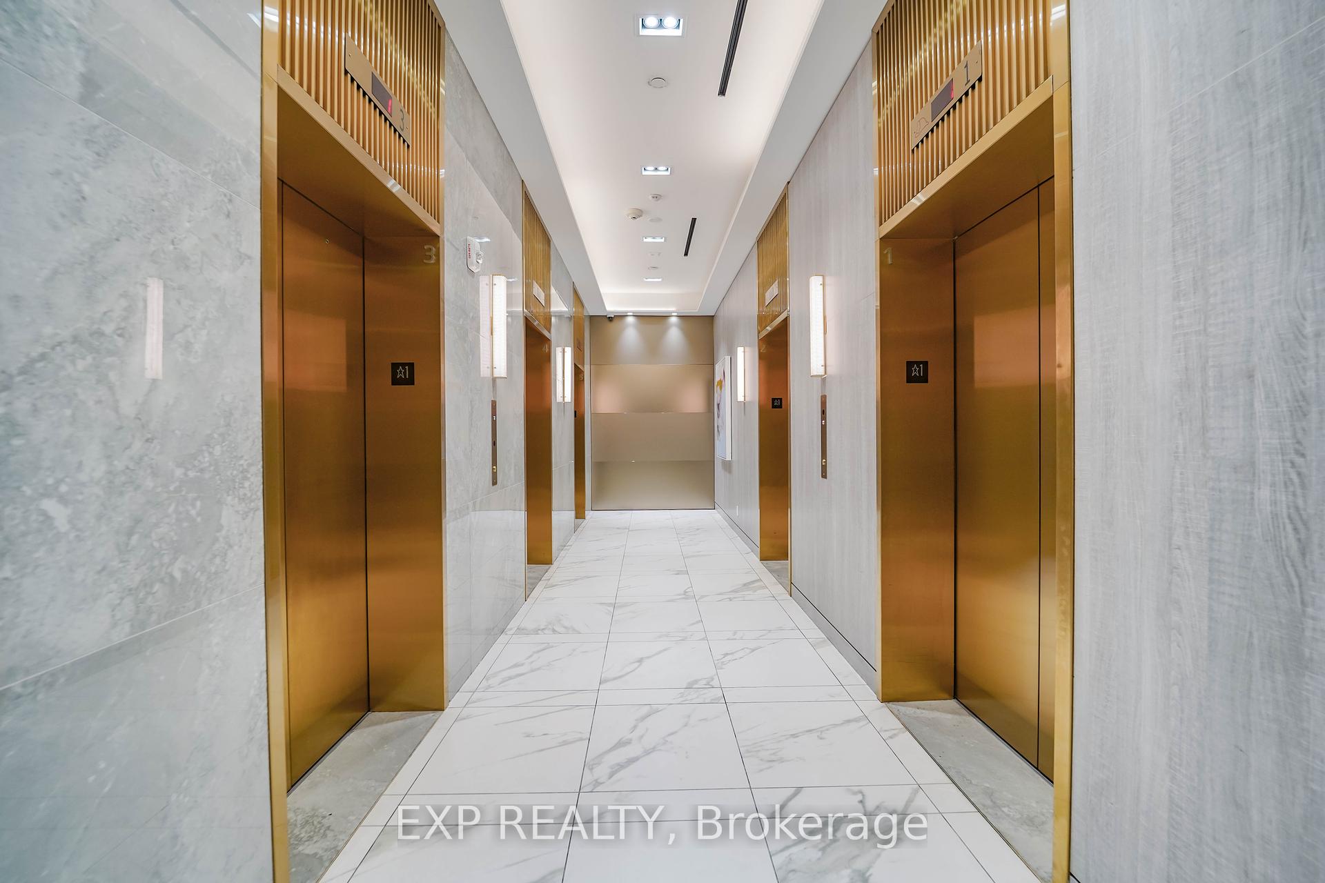 2 Bedrooms Condo at 950 Portage,  Vaughan For sale