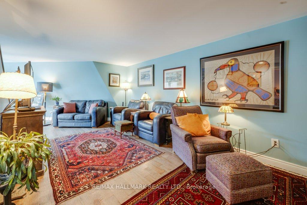 2 Bedrooms Condo at 2366 Queen, Toronto For sale