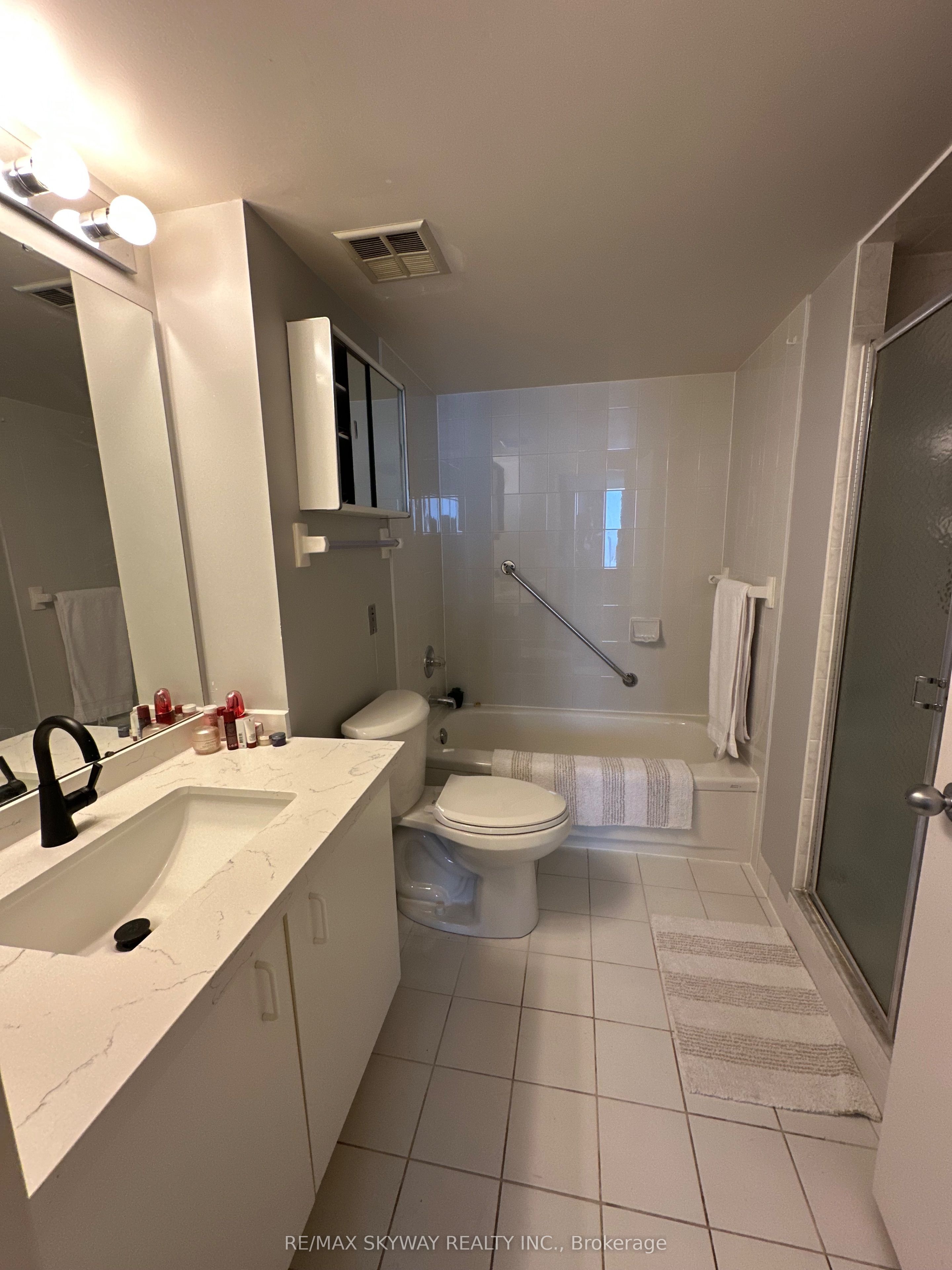 75 King Street E, #1104
