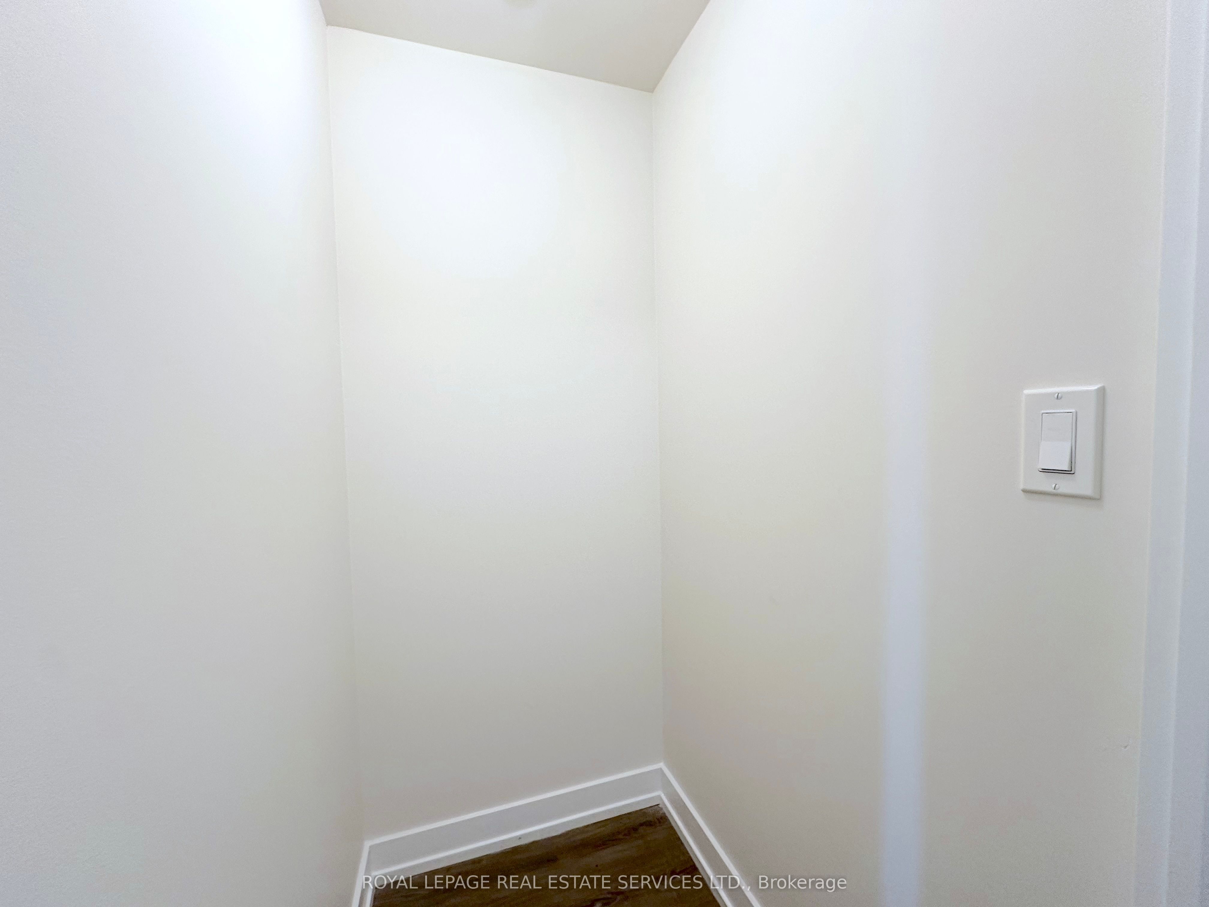 420 Harwood Avenue S, #604