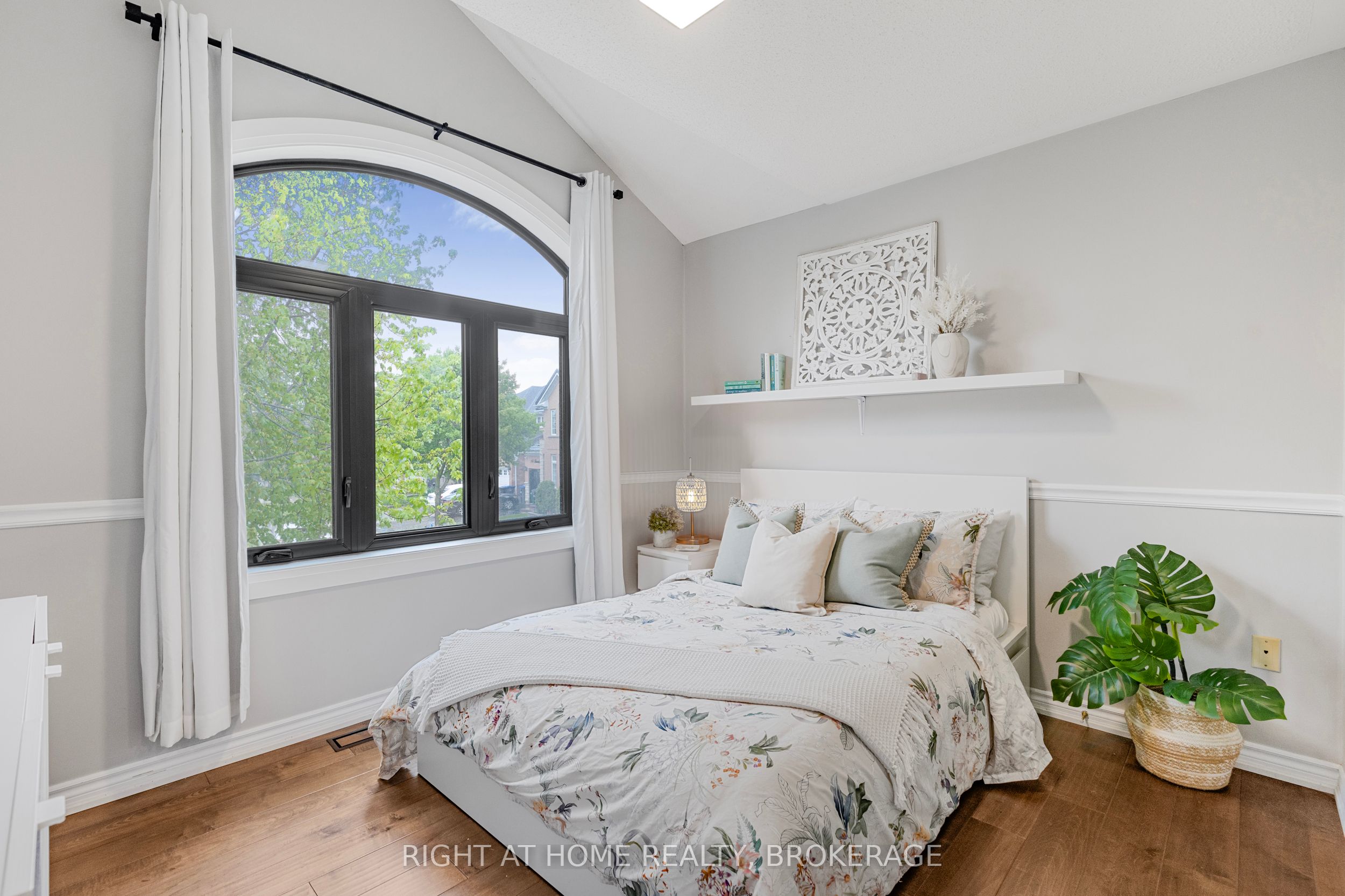 20 Brambirch Crescent