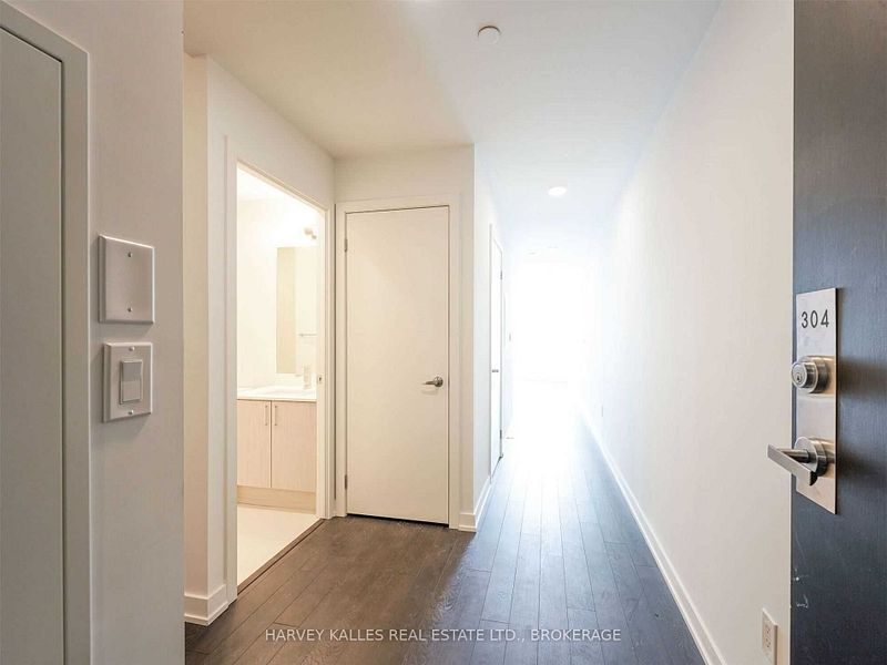492 Eglinton Avenue E 304