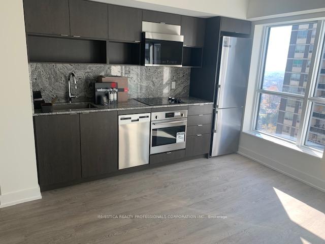 2 Bedrooms Condo at 9 Mabelle,  Toronto For sale