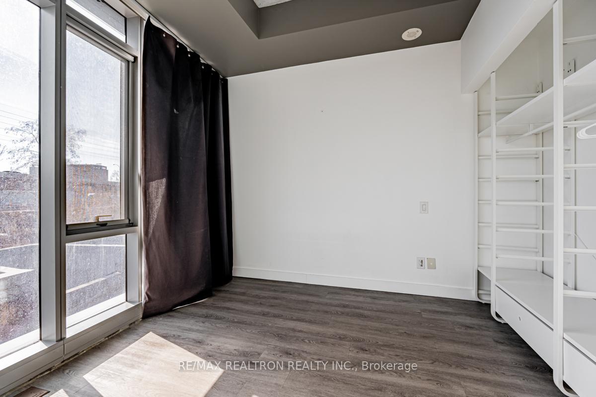 2 Bedrooms Condo at 70 Distillery, Toronto For sale