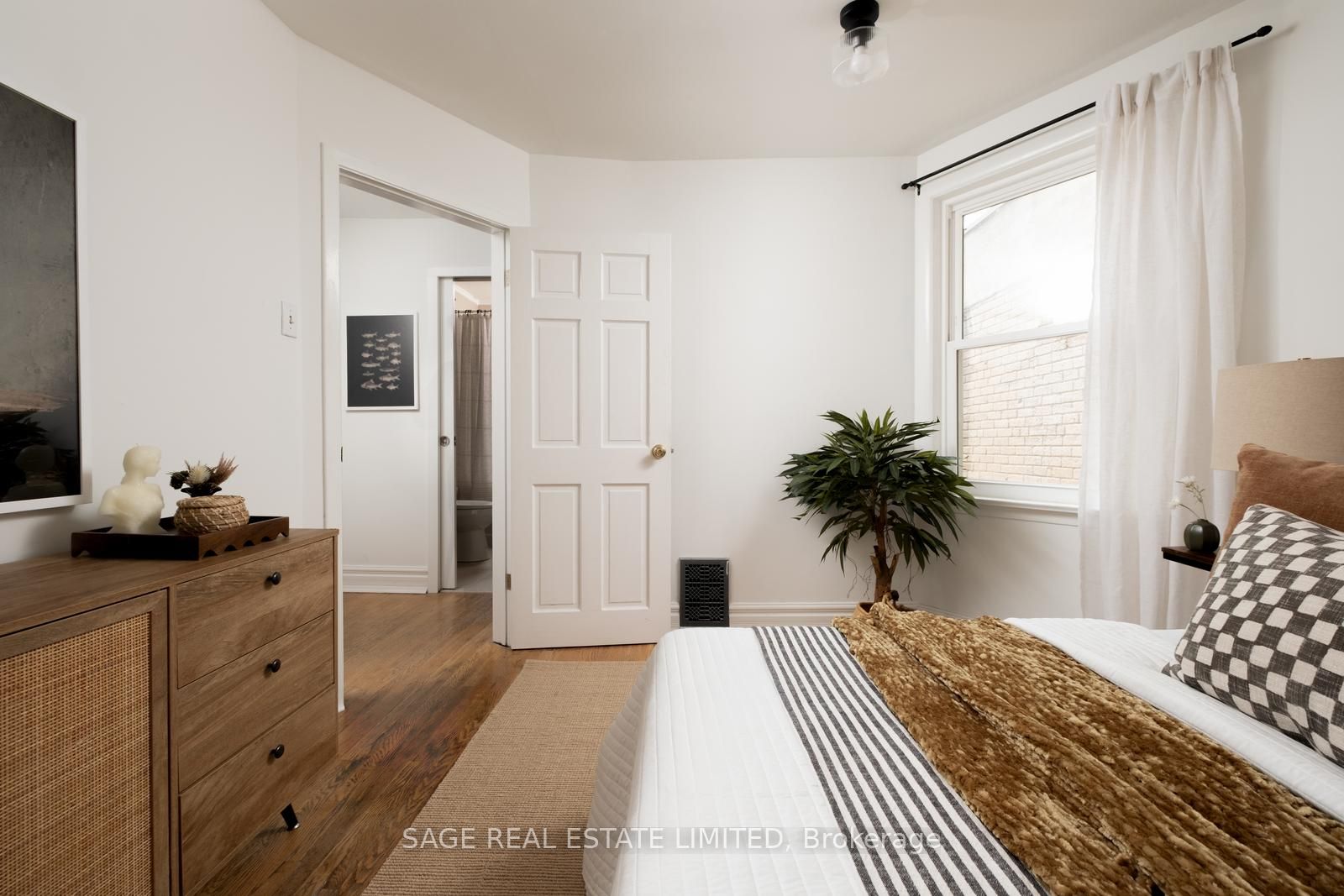 166 Bartlett Avenue
