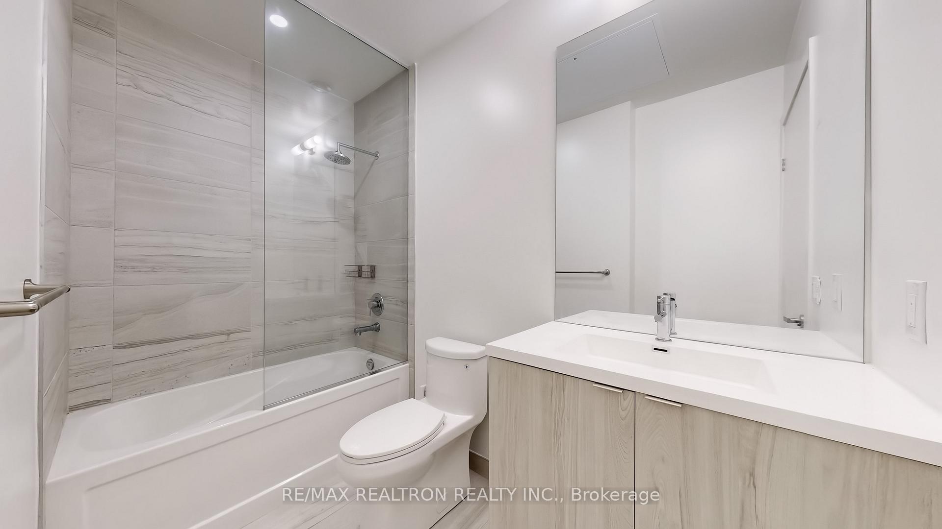 2 Bedrooms Condo at 138 Downes, Toronto For sale