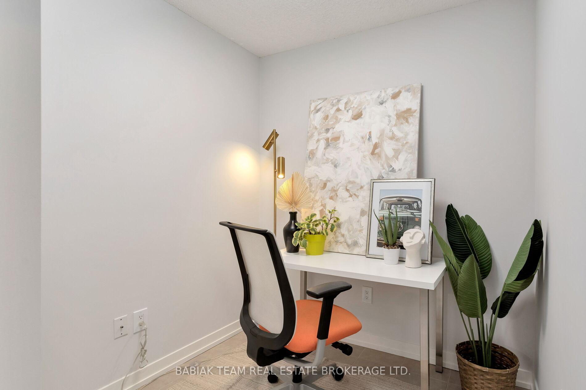 3 Bedrooms Condo at 816 Lansdowne, Toronto For sale