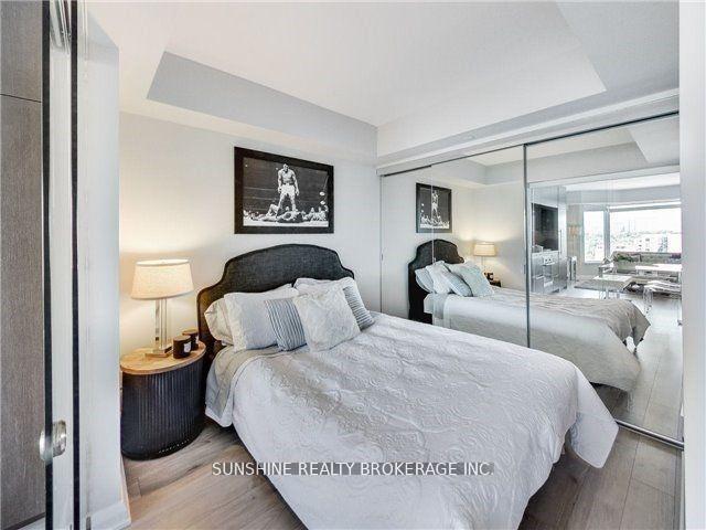 2 Bedrooms Condo at 155 Yorkville,  Toronto For sale