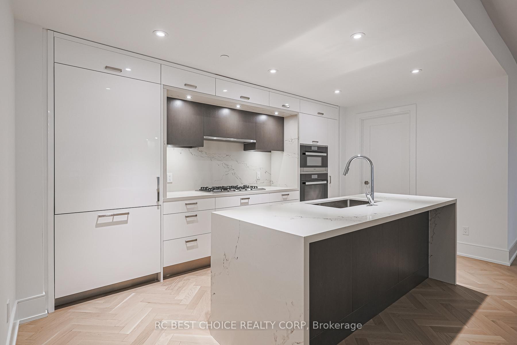3 Bedrooms Condo at 455 Wellington, Toronto For sale