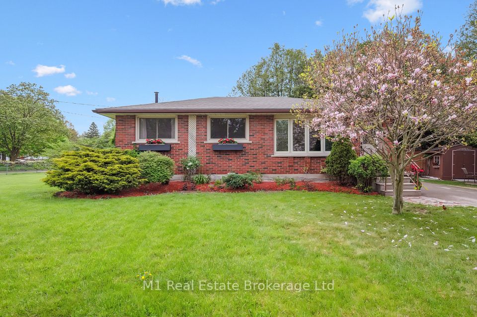 7 Golfview Road, Guelph, ON N1E 1A3