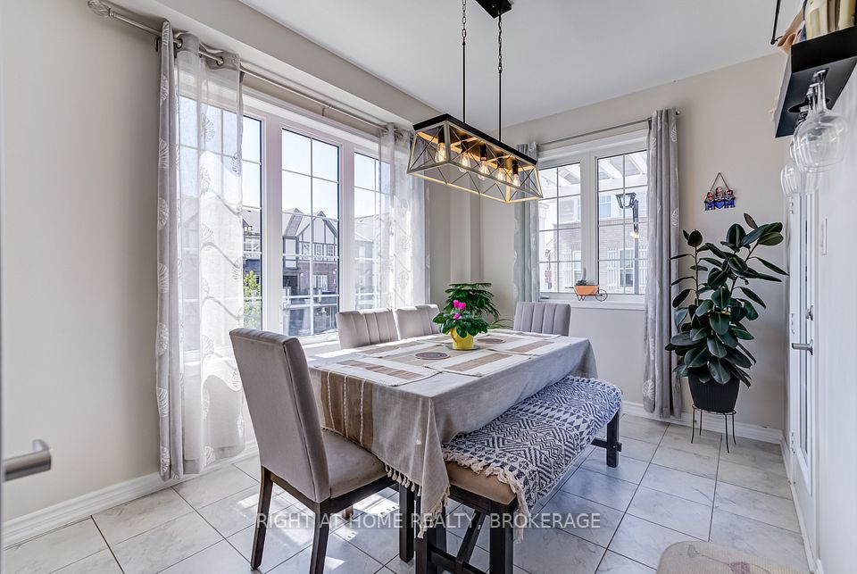 #1 - 501 Buckeye Court, Milton, ON L9E 1P3