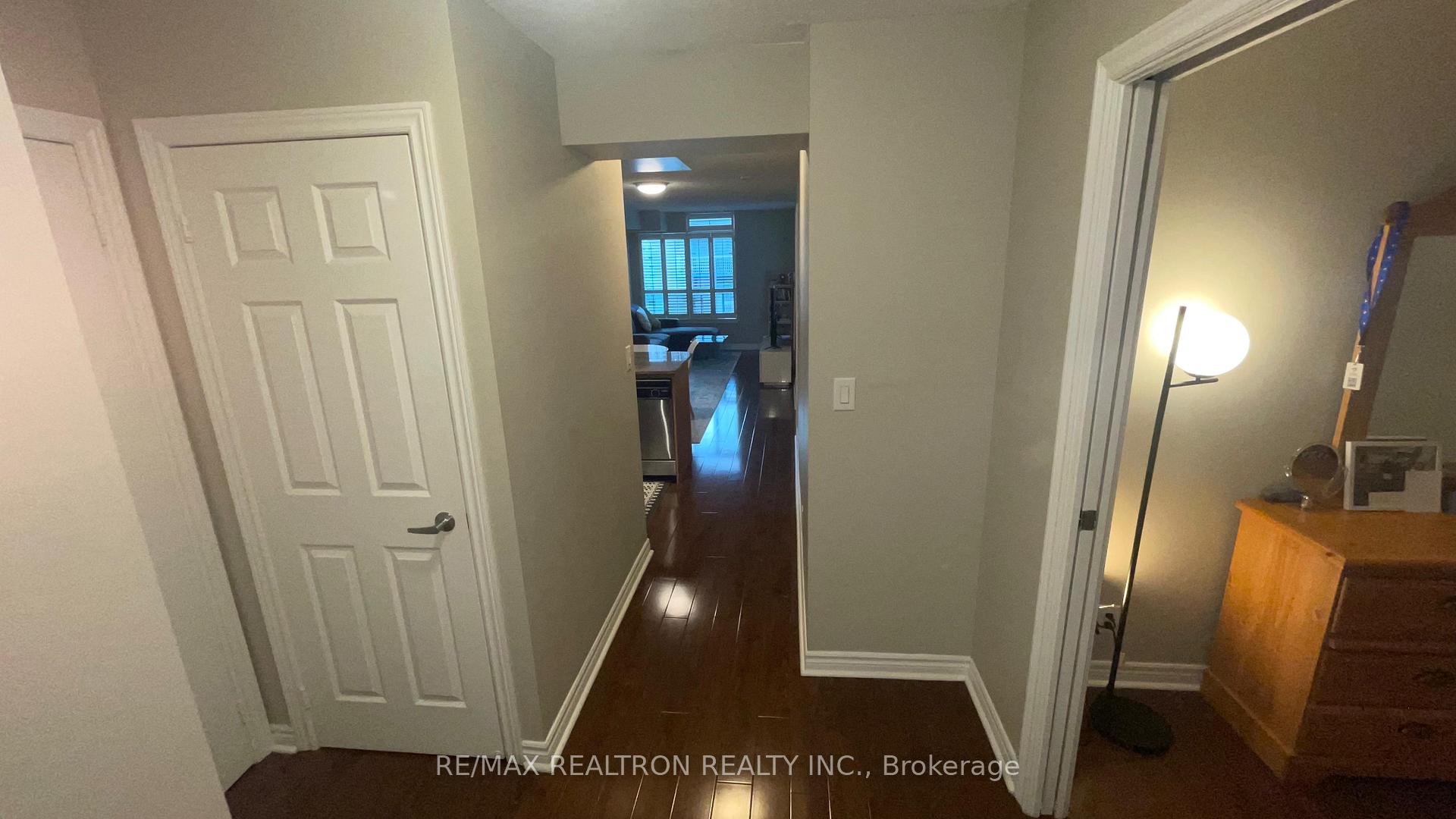 2 Bedrooms Condo at 225 Wellesley, Toronto For sale