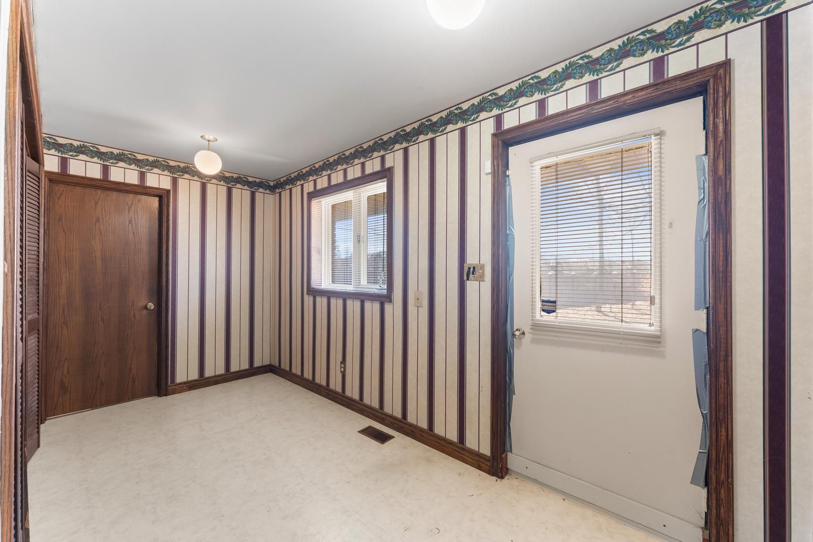 16 Millwood Parkway